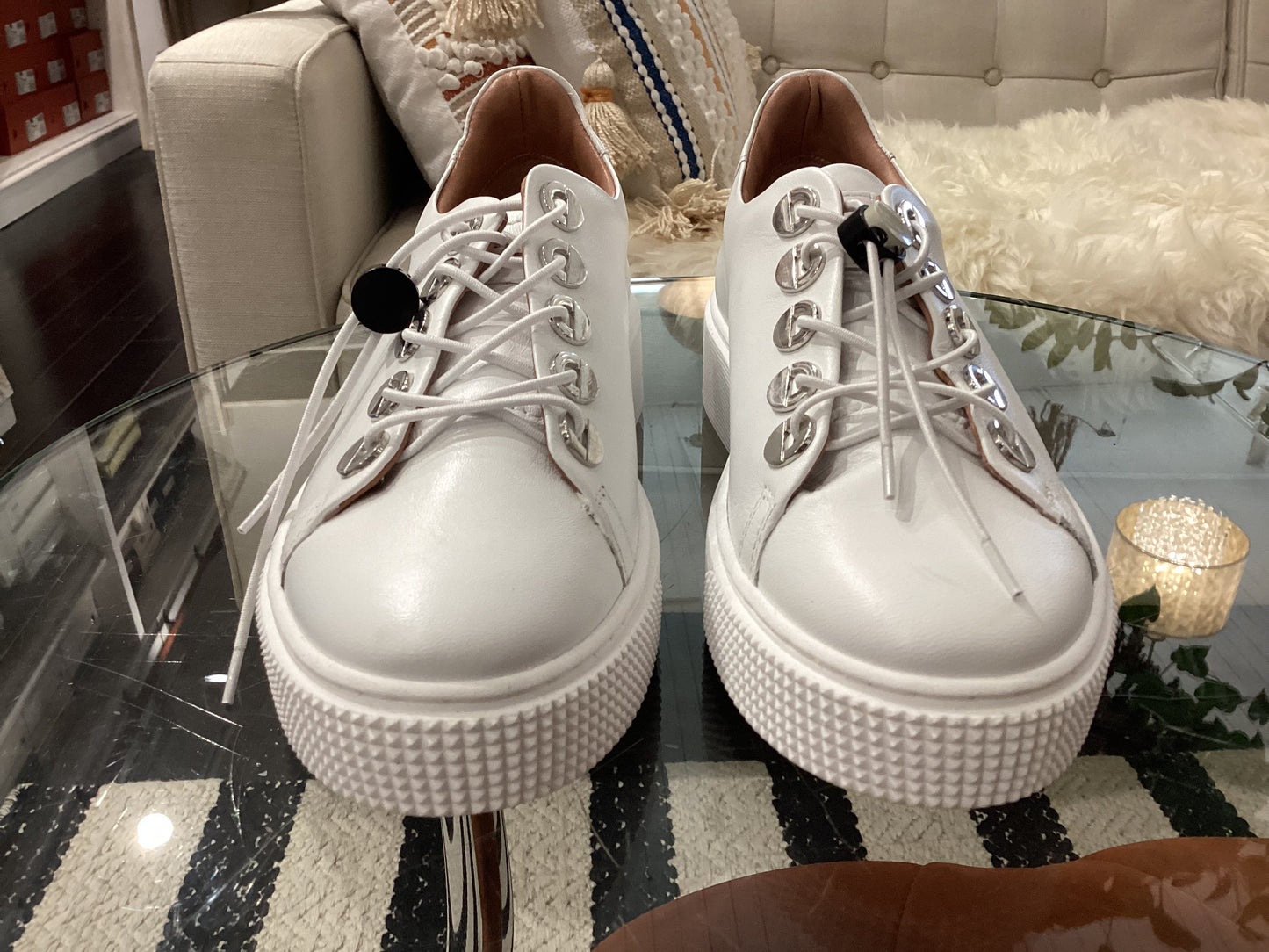 M108102 White Platform Sneaker